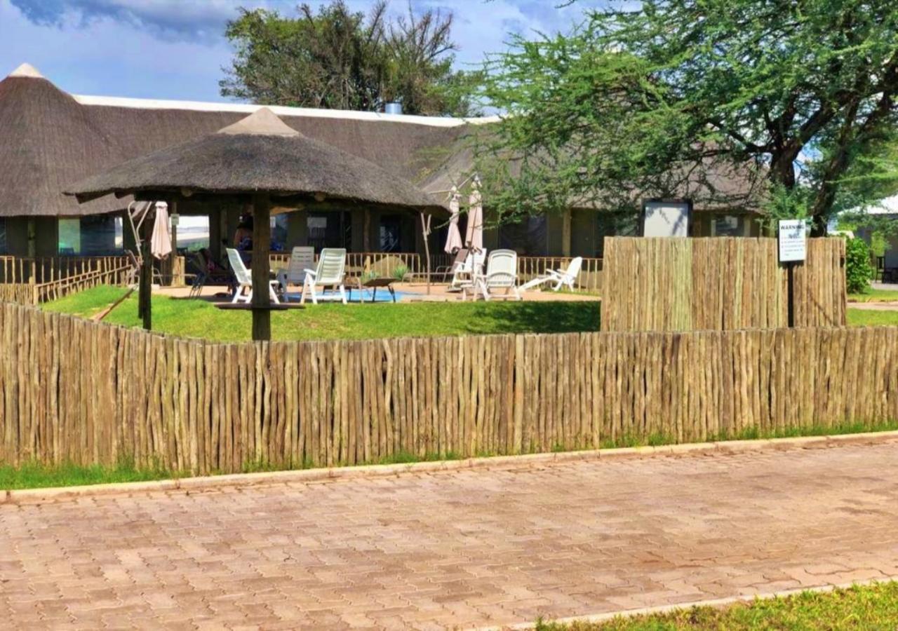 Tlou Safari Lodge Kasane Exteriér fotografie